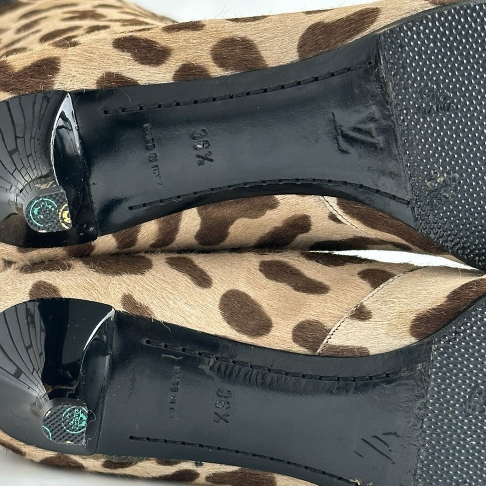 Louis Vuitton Pony Hair Giraffe Print Boots - Picture 9 of 10